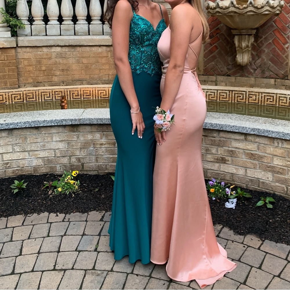 Camille La Vie Emerald green prom dress - Picture 9 of 11